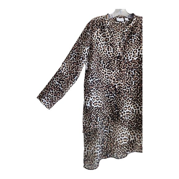 CHICO'S 1 Women 8 10 Tunic Top Leopard Semi Sheer Asymmetrical Hem Roll Tab 40" - Picture 4 of 8